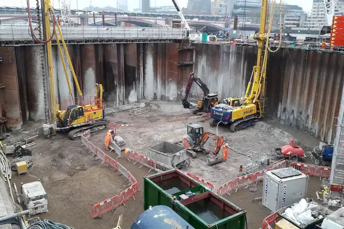 Jet grouting inside the cofferdam at Blackfriars Foreshore