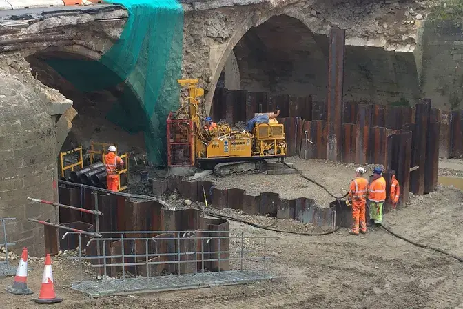 Pali Radice mini piling at Tadcaster Bridge