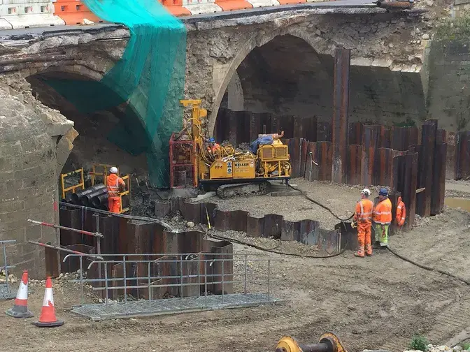Pali Radice mini piling at Tadcaster Bridge