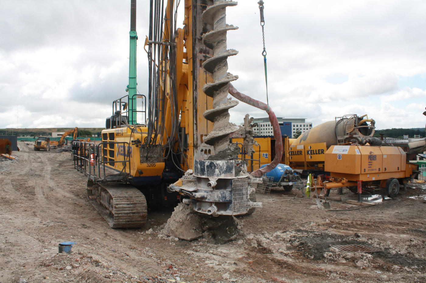 A rig installing CFA piles at Napier Park, Luton