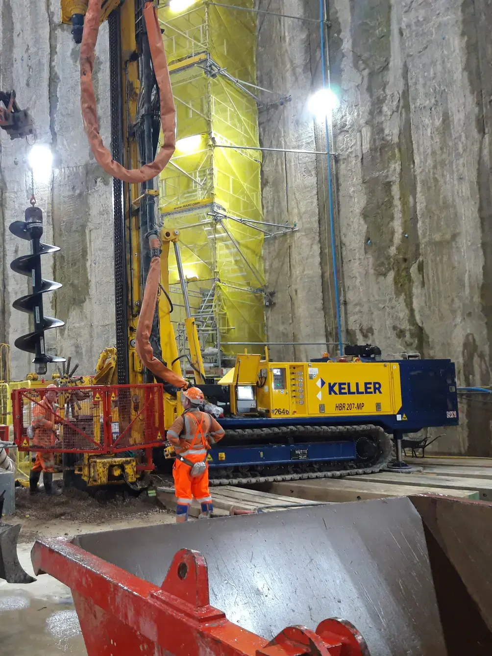 Keller's rig working in the shaft