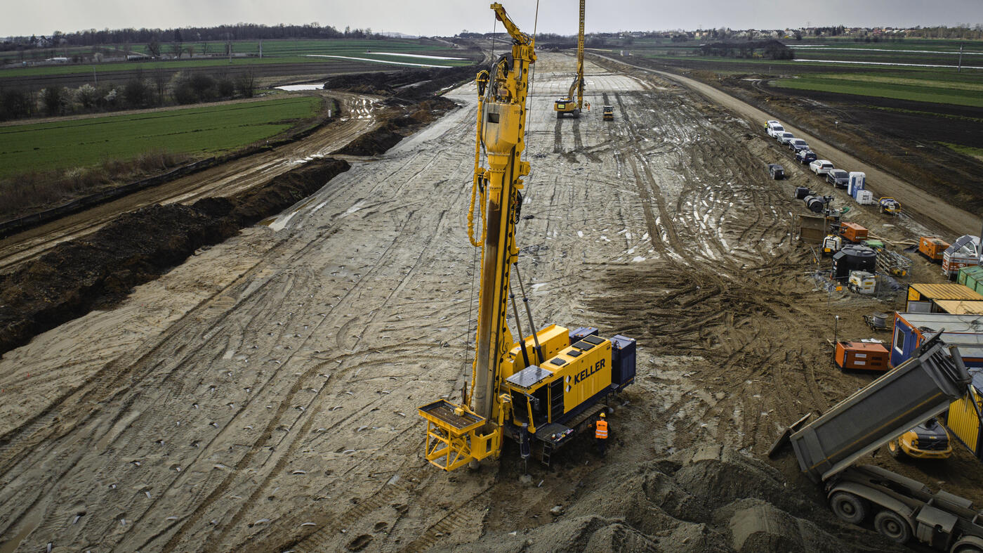 Rigs on site