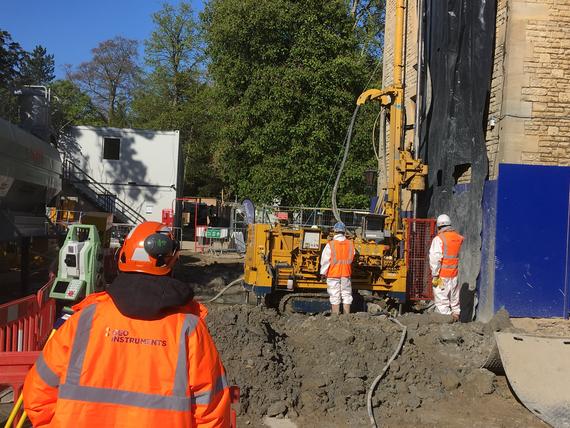 An engineer from GEO-Instruments monitors the jet grouting works