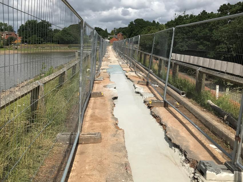 Slurry wall at Earlswood Lakes