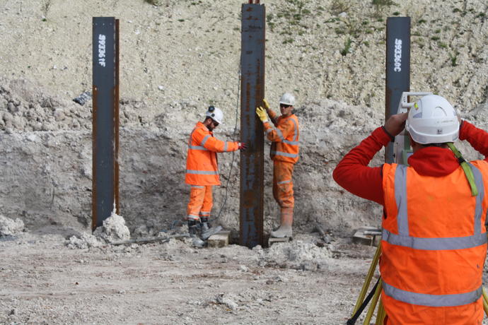 KIng post wall installation, Luton